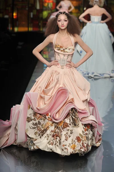 Look 34